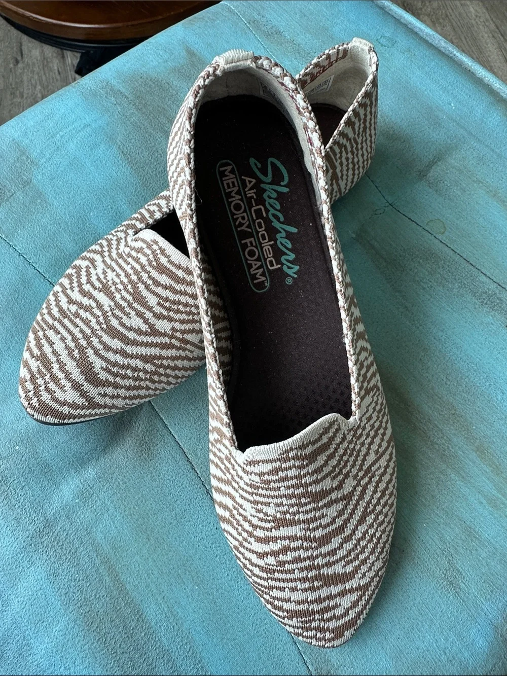Skechers Brown & Cream Pointed Toe Memory Foam Flats